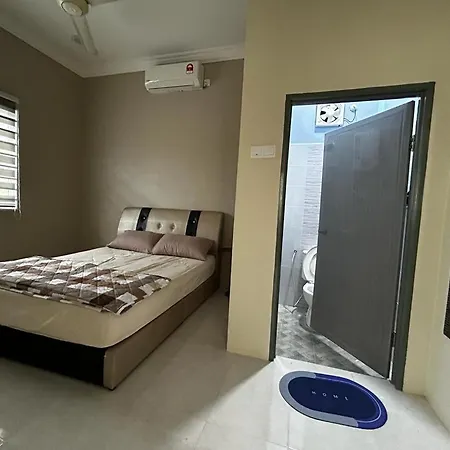 Rest Homestay Tanah Merah  Exterior photo