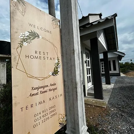 Rest Homestay Tanah Merah  Exterior photo