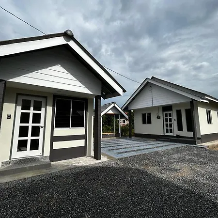 Rest Homestay Tanah Merah  Exterior photo